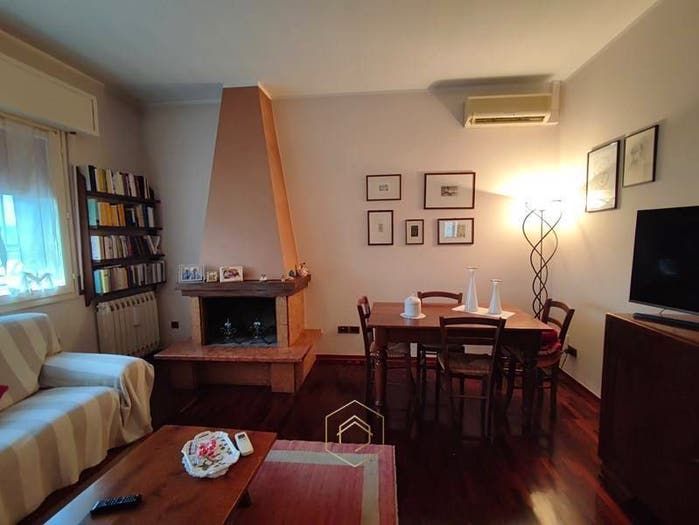 Casa quadrilocale in vendita in Via Provinciale, Centro, Bondeno