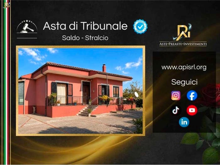 Appartamento con 5 locali in vendita in Via Rossini Gioacchino, Capaccio Paestum