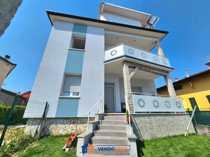 Appartamento quadrilocale in vendita in Via Ugolino Ugolini, Sant'Anna, Brescia