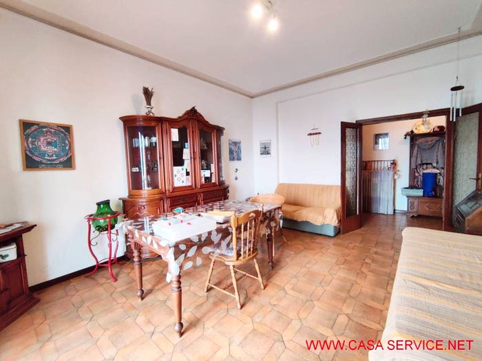 Appartamento con 5 locali in vendita in Via Fratelli Rosselli, Città, Montevarchi