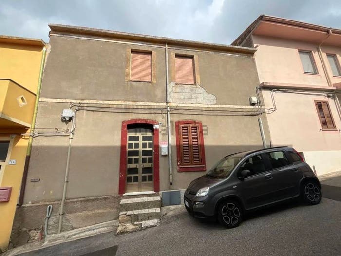 Casa con 5 locali in vendita in Via Sassari SNC, Mara