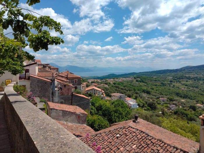 Casa trilocale in vendita in Via Orazio Montano, Centro, Roccagloriosa