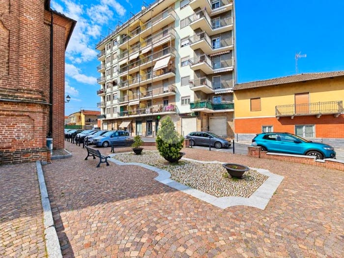 Appartamento trilocale in vendita in Piazza Roma, Rondissone