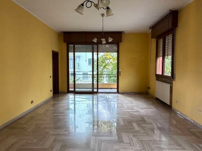 Casa con 6 locali in vendita in Viale della Resistenza, Modena Est, Modena
