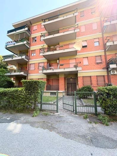 Appartamento trilocale in vendita in Via San Zeno, Brescia Due, Brescia