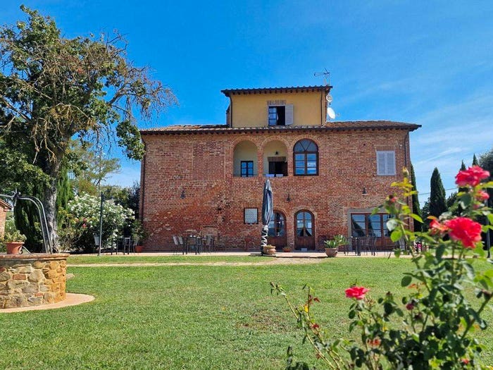 Casa con 6 locali in vendita in Via del Pietrischio, Cortona