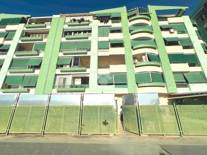 Appartamento trilocale in vendita in Via Antonio Violante, Settefrati, Barletta