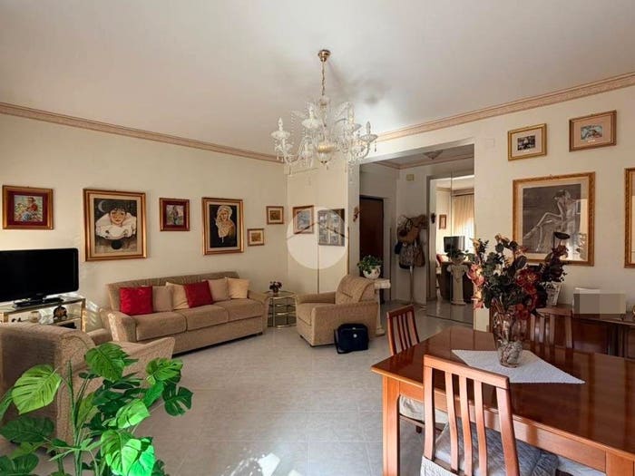 Appartamento quadrilocale in vendita in Via inserra, Cruillas, Palermo