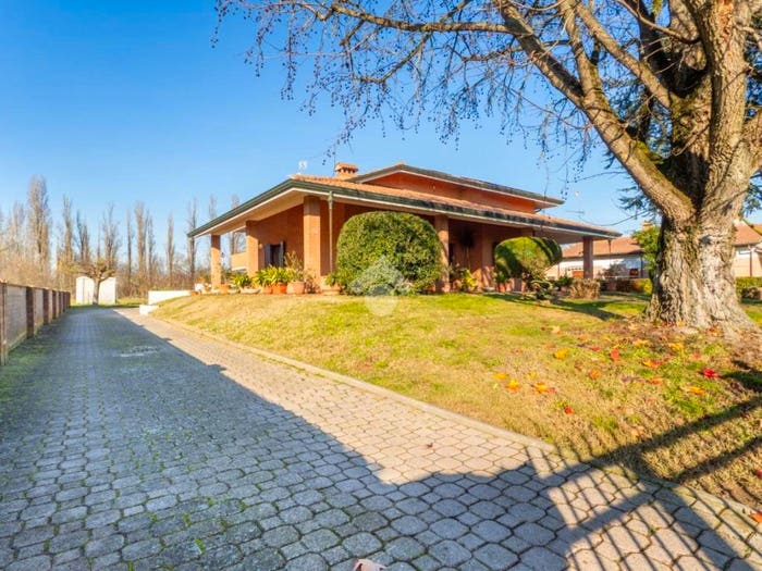 Casa con 6 locali in vendita in Via Pontegradella, Baura Correggio, Ferrara