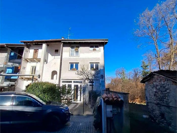 Casa con 6 locali in vendita in via tre vigne, GatticoVeruno