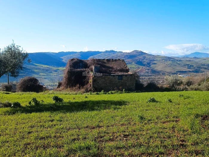 Casa con 6 locali in vendita in contrada san pietro, Massignano