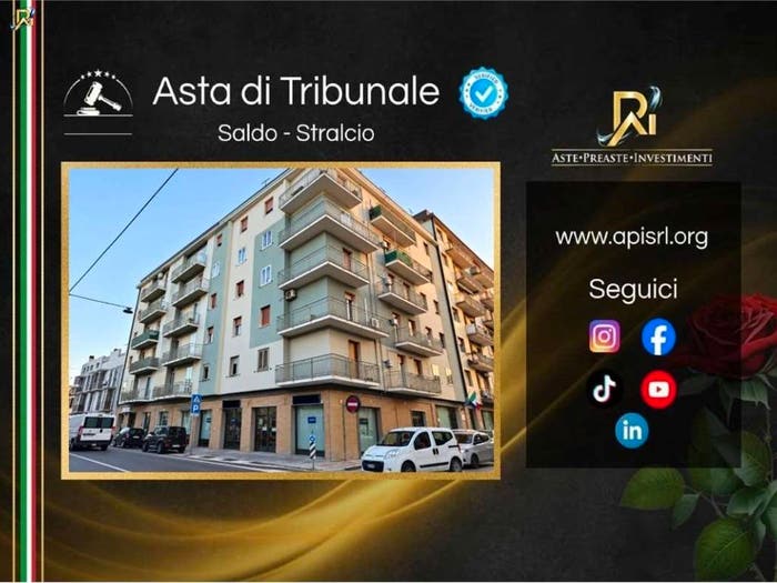 Appartamento con 6 locali in vendita in Via Flaminia, Centro, Falconara Marittima