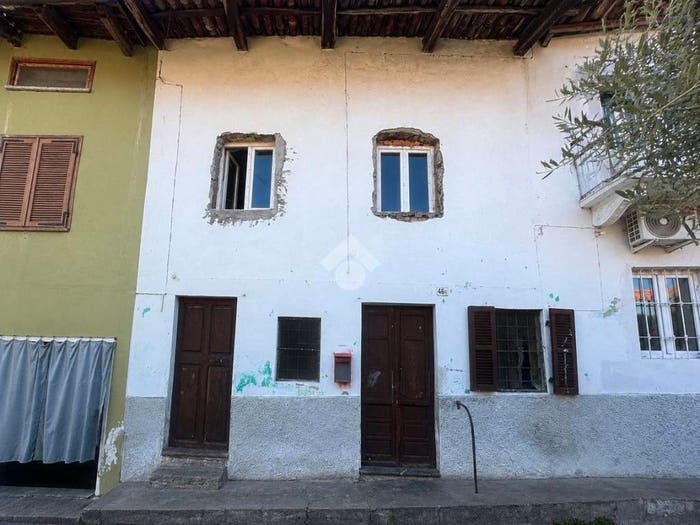 Casa trilocale in vendita in Via Roma, Centro, Alice Castello