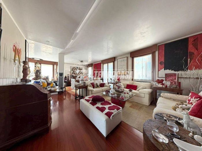 Casa quadrilocale in vendita in Via Silvio Pellico, Centro, Abano Terme