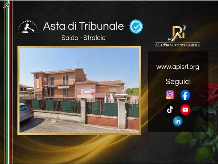 Casa con 6 locali in vendita in Via Piemonte, Centro, Lainate