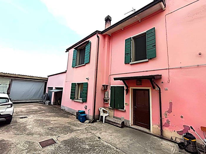 Casa quadrilocale in vendita in Finella, Pegognaga