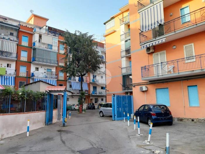 Appartamento trilocale in vendita in Corso Sirena, Barra, Napoli