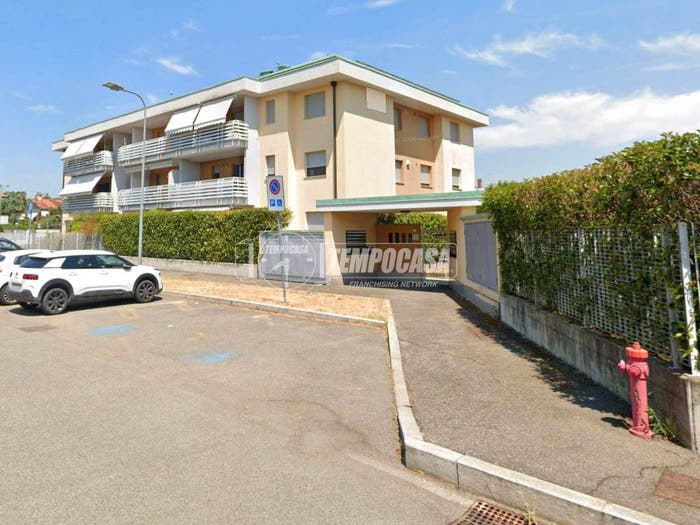 Appartamento trilocale in vendita in Via Madre Teresa di Calcutta, Arluno