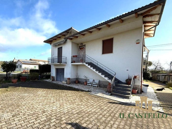 Casa con 6 locali in vendita in Via Piemonte, San Fatucchio, Castiglione del Lago