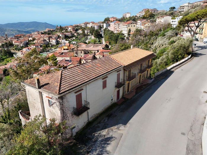 Casa con 6 locali in vendita in Corso Giuseppe Mazzini, Centro, Ogliastro Cilento