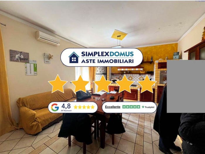 Appartamento con 6 locali in vendita in Via Matteo Agosta, Vizzini