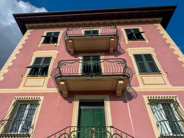 Casa con 6 locali in vendita in Via Milite Ignoto, Centro, Ronco Scrivia
