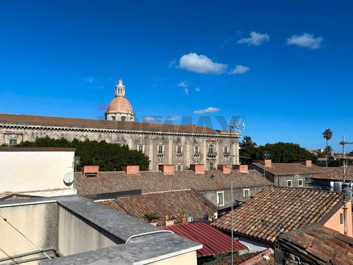 Casa trilocale in vendita in Via Della Palma, Centro Storico, Catania