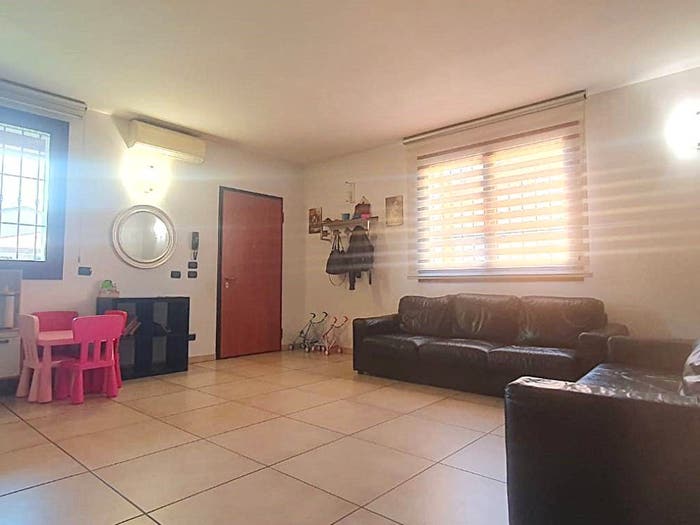 Casa con 6 locali in vendita in Via Gaetano Donizetti, Cadeo