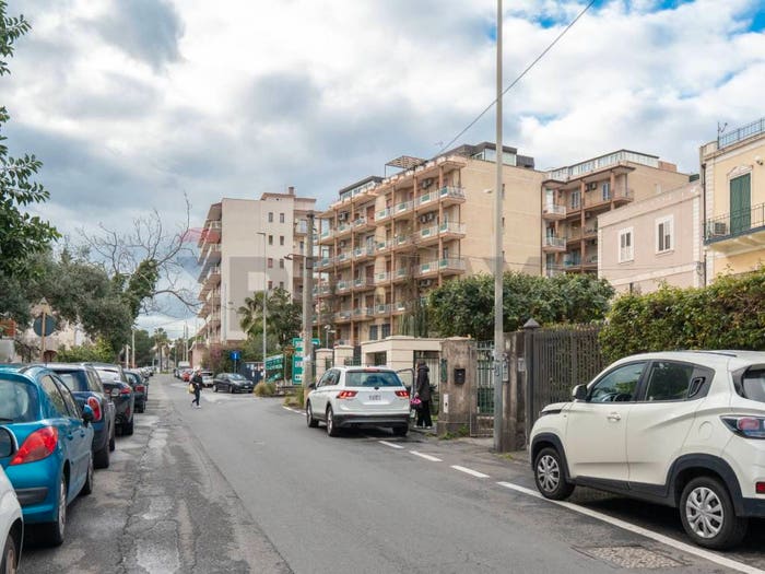 Appartamento con 5 locali in vendita in Via Nuovalucello, Nuovalucello Leonardo Da Vinci, Catania