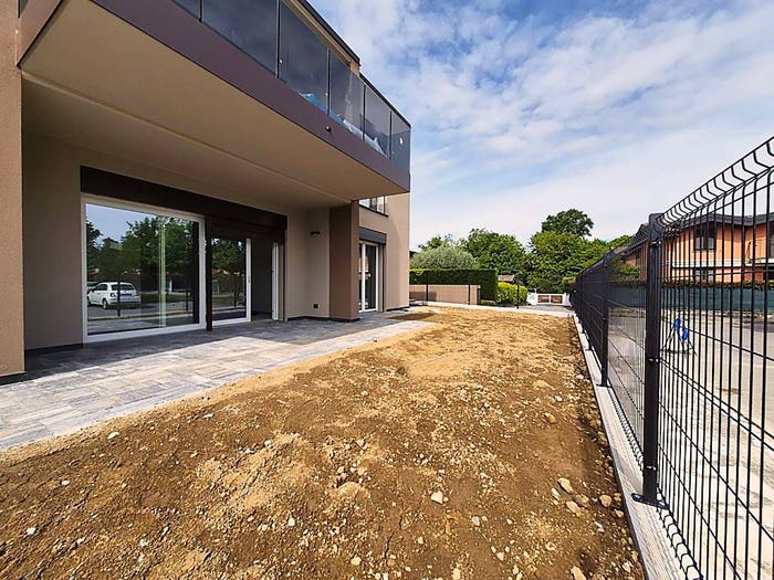 Appartamento quadrilocale in vendita in Via Alessandro Manzoni, Guanzate