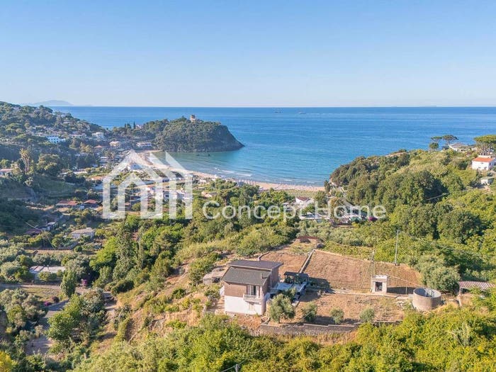 Casa con 6 locali in vendita in Via Flacca, Gaeta