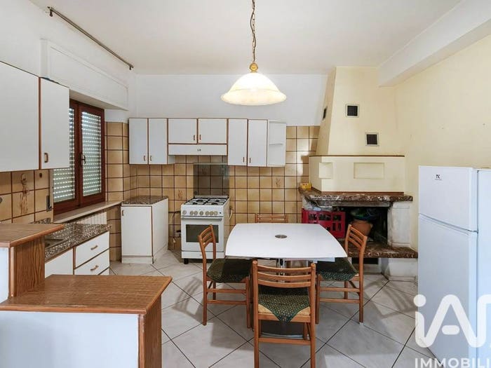 Casa con 6 locali in vendita in Via via san marco, Centro, Fermo
