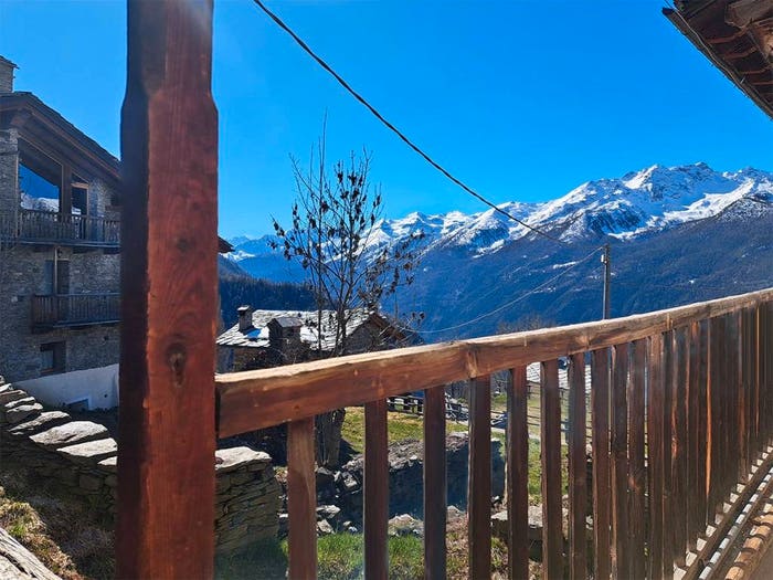 Casa con 6 locali in vendita in Frazione Challancin, La Salle
