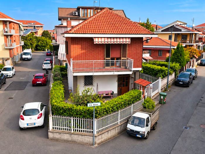 Casa quadrilocale in vendita in Via San Giovanni Bosco, Centro, La Loggia