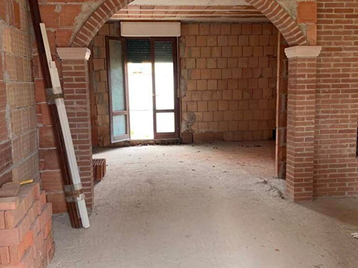 Casa con 6 locali in vendita in Canavaccio, Urbino
