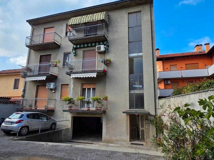 Appartamento quadrilocale in vendita in Vicolo Monte Cucco, Centro, Codogno