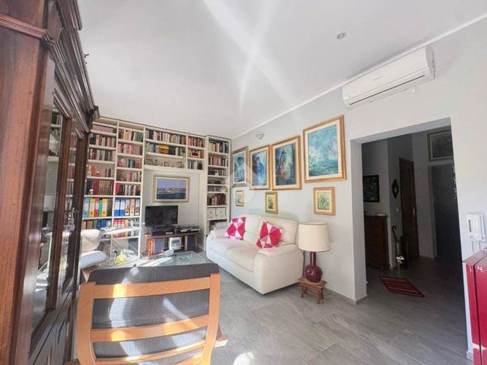 Appartamento trilocale in vendita in Corso Galliera, Marassi, Genova