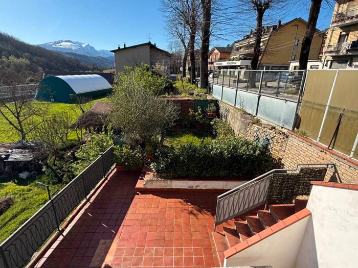 Appartamento trilocale in vendita in Via Pietro Nenni, Roccafluvione