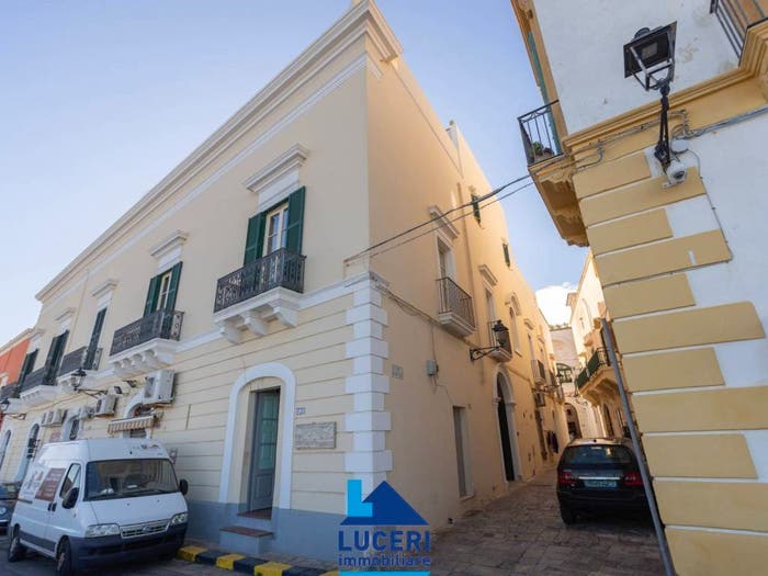 Casa con 6 locali in vendita in Riviera Cristoforo Colombo, Centro Storico, Gallipoli