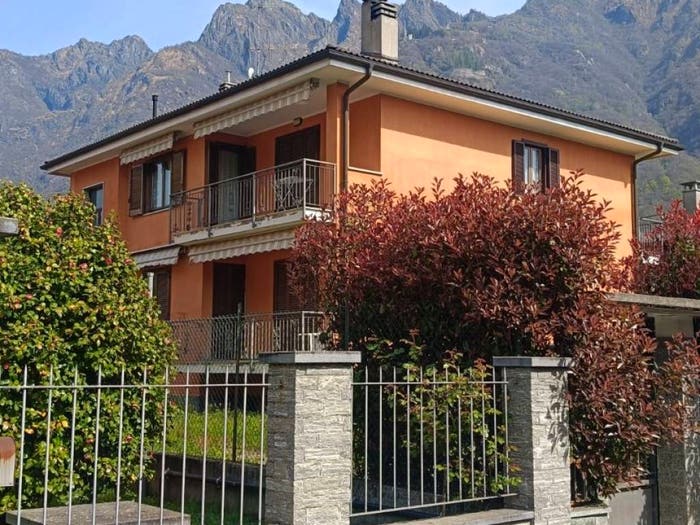 Casa quadrilocale in vendita in Via Campi Nuovi, Centro, Ornavasso