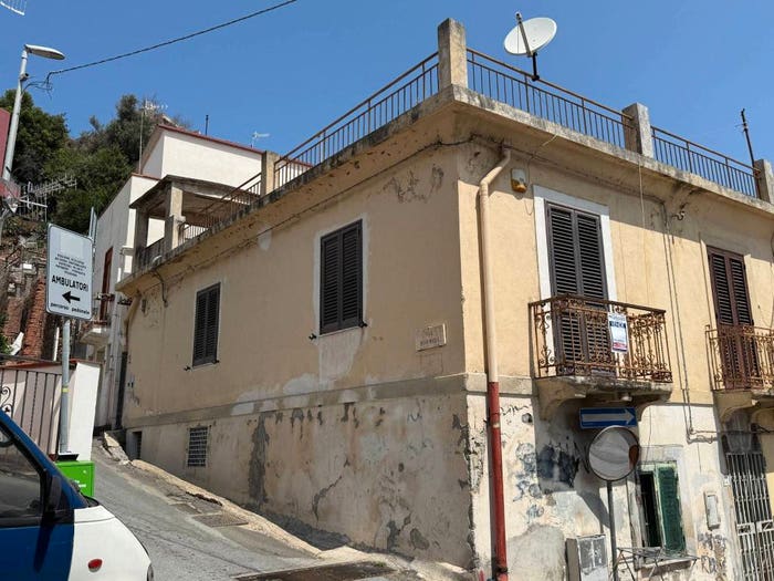 Appartamento bilocale in vendita in Via Bormida, Villaggio Santo, Messina