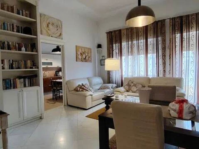 Appartamento con 6 locali in vendita in Via Michelangelo Buonarroti, Centro, Carrara