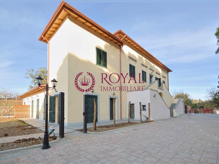 Appartamento trilocale in vendita in Via Fonte Della Puzzolente, Cisternino, Livorno