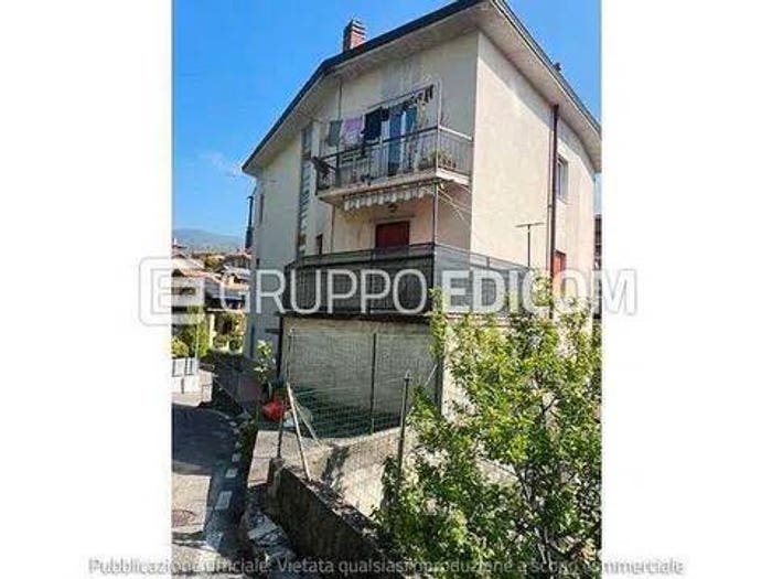 Appartamento trilocale in vendita in Via Matteo Fagiani, Centro, Sorisole