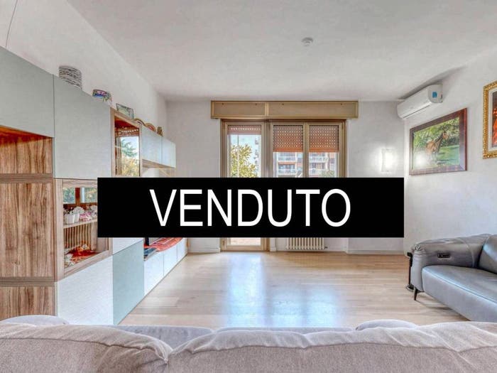 Appartamento trilocale in vendita in Via Enrico Fermi, Corsico
