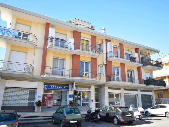 Appartamento quadrilocale in vendita in Via Diano Castello, Centro, Diano Marina