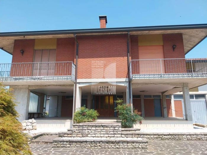 Casa con 6 locali in vendita in Brignano Gera d'Adda