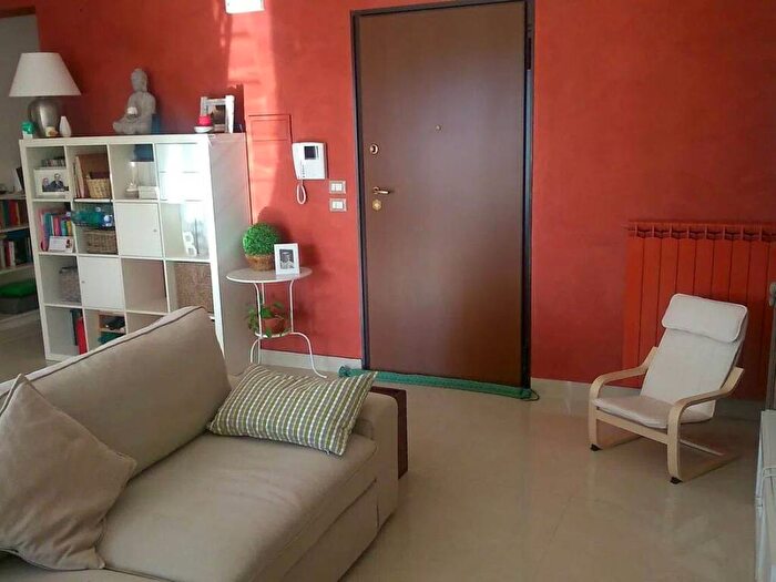 Appartamento trilocale in vendita in Via Mortillari SNC, Centro, Villa San Giovanni