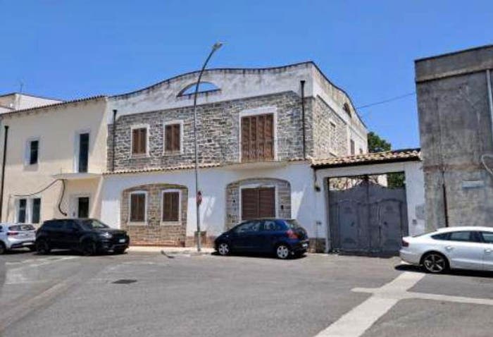 Casa con 6 locali in vendita in Corso Corso Repubblica, Centro, Orune