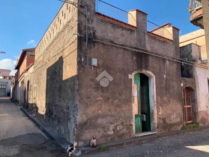 Casa bilocale in vendita in Via Giacomo Leopardi, Centro, Giarre